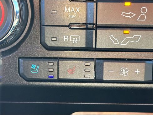 Used 2019 Ford F150 Lariat image 20