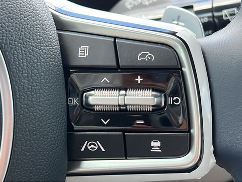New 2026 Kia Carnival EX FWD image 20