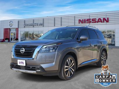 Used 2025 Nissan Pathfinder Platinum w/ Cargo Package