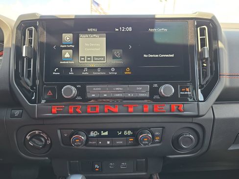 Used 2025 Nissan Frontier PRO-4X AWD/4WD image 22