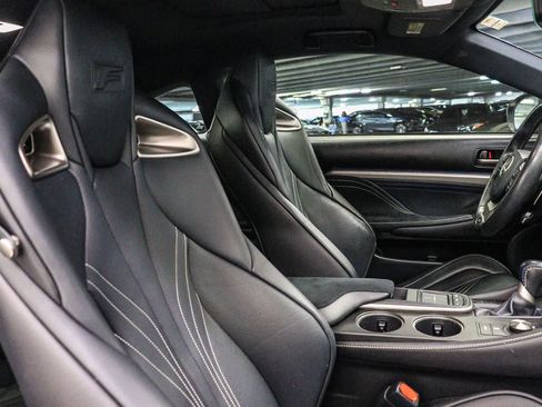 Used 2016 Lexus RC F w/ Premium Package RWD image 18