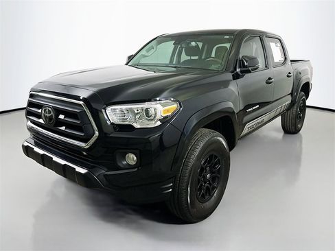 Used 2022 Toyota Tacoma SR5 image 3