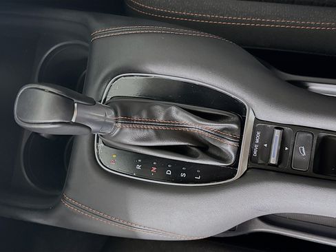 Certified 2025 Honda HR-V Sport image 19