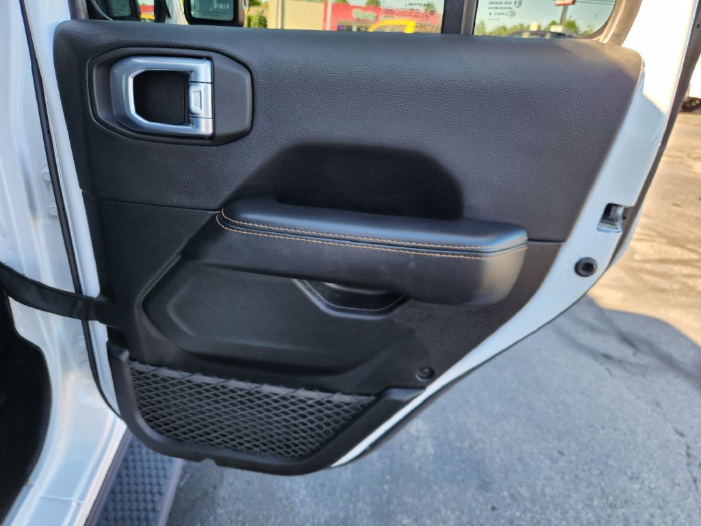 Used 2021 Jeep Wrangler Unlimited Sahara AWD/4WD image 13