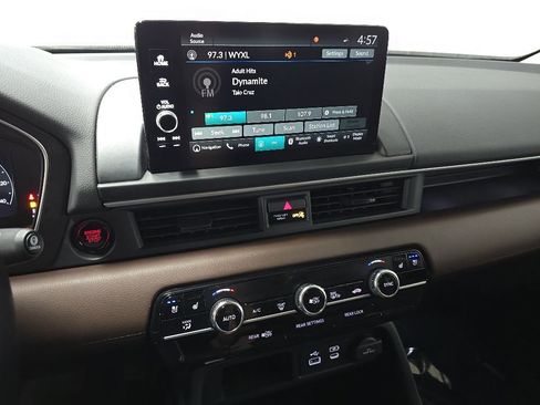 Used 2024 Honda Pilot Elite image 25
