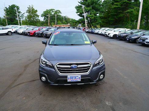 Used 2018 Subaru Outback 2.5i Limited AWD/4WD image 3