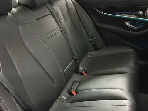 Used 2023 Mercedes-Benz E 350 4MATIC Sedan image 33