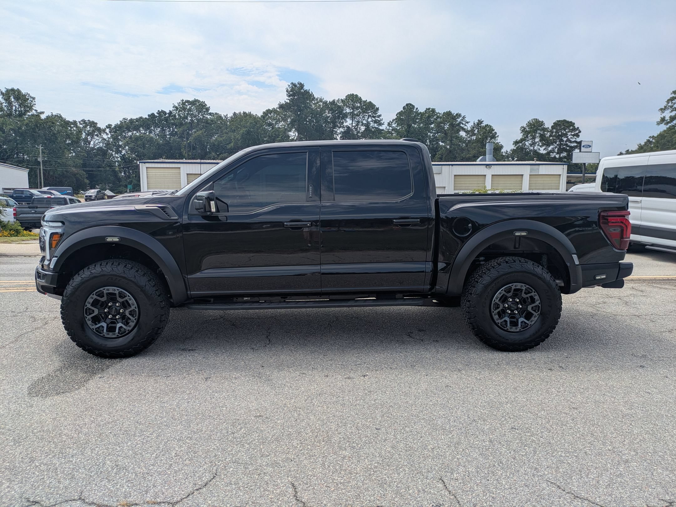 Used 2026 Ford F150 Raptor w/ Equipment Group 803A Raptor R AWD/4WD image 6