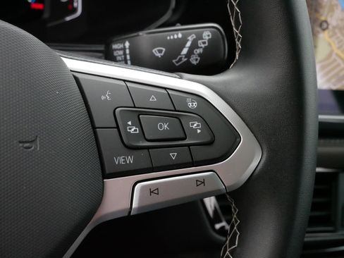 Used 2023 Volkswagen Taos SEL image 25