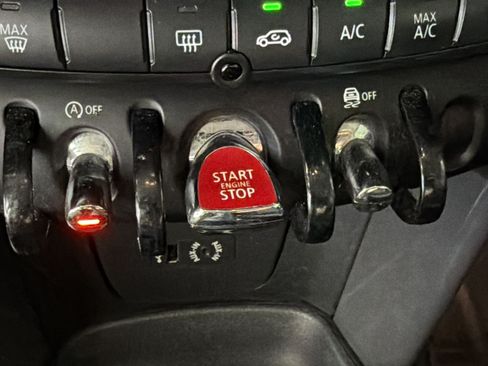 Used 2018 MINI Cooper 2-Door Hardtop FWD image 27