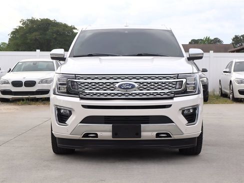 Used 2018 Ford Expedition Max Platinum AWD/4WD image 2
