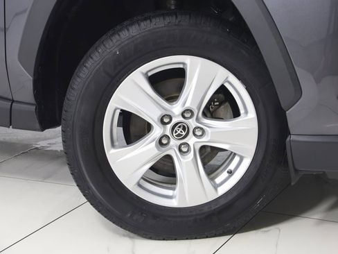 Used 2021 Toyota RAV4 XLE image 13