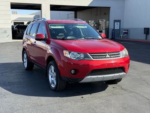 Used 2008 Mitsubishi Outlander XLS FWD image 1