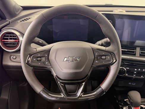 New 2026 Chevrolet Trax RS w/ Sunroof Package image 12