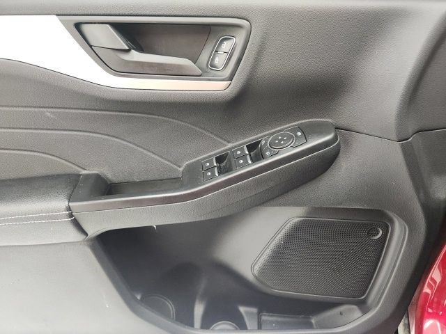 Used 2022 Ford Escape SE w/ Convenience Package FWD image 14