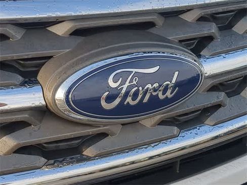 Used 2018 Ford Explorer 4WD image 12