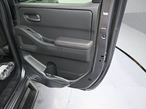 New 2026 Nissan Frontier PRO-4X w/ Pro-4x Convenience Package image 9