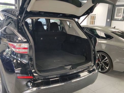 Used 2018 Nissan Murano SV image 10