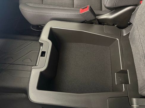 Used 2025 Chevrolet Silverado 1500 LT w/ Safety Package image 41