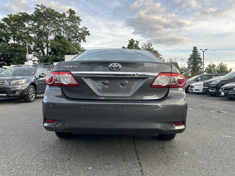 Used 2013 Toyota Corolla L FWD image 5