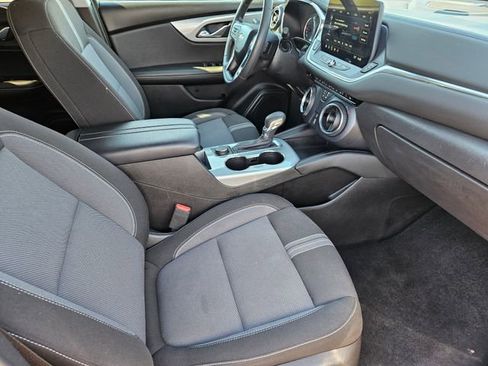 Used 2025 Chevrolet Blazer LT AWD/4WD image 21