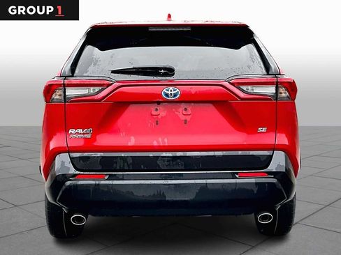 Used 2021 Toyota RAV4 SE image 4