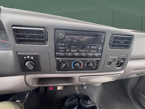Used 2000 Ford F250 XL image 29