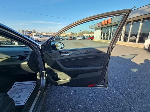 Used 2018 Hyundai Sonata Limited image 46