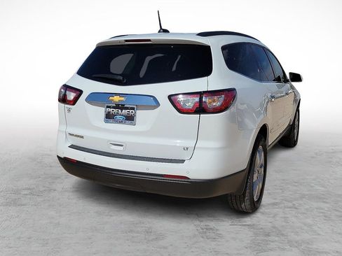 Used 2017 Chevrolet Traverse LT w/ Style and Technology Package FWD image 10
