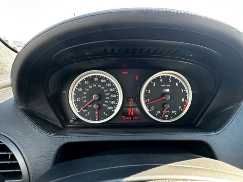 Used 2006 BMW M6 Coupe image 34