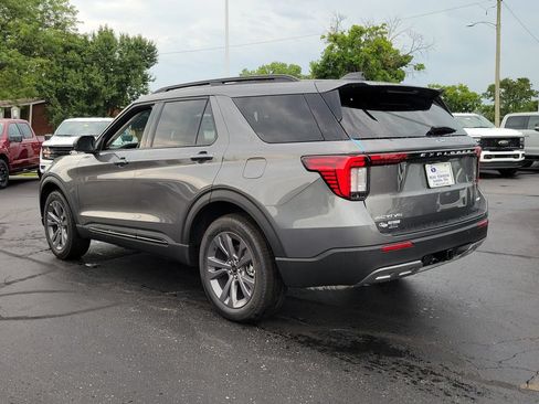 New 2026 Ford Explorer Active w/ Active Comfort Package AWD/4WD image 6