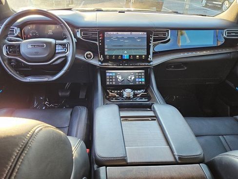 Used 2023 Jeep Grand Wagoneer 4WD image 16