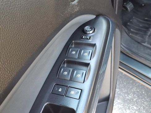 Used 2016 Chevrolet Colorado Z71 image 9