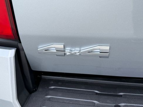 New 2025 Toyota Tacoma SR5 image 12