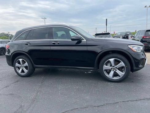 Used 2022 Mercedes-Benz GLC 300 4MATIC image 2