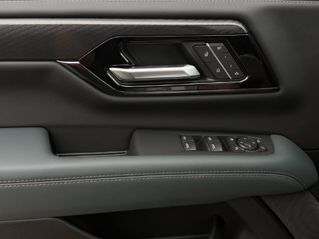 New 2027 GMC Yukon AT4 w/ AT4 Premium Plus Package AWD/4WD image 21