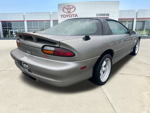 Used 2002 Chevrolet Camaro Z28 w/ SS Performance/Appearance Pkg RWD image 5