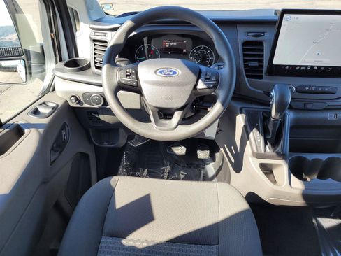 Used 2022 Ford Transit 350 XLT RWD image 8