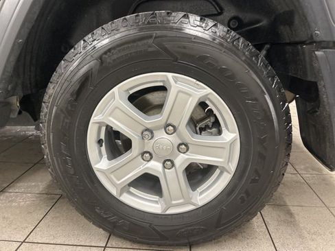 Used 2023 Jeep Wrangler Sport S image 11