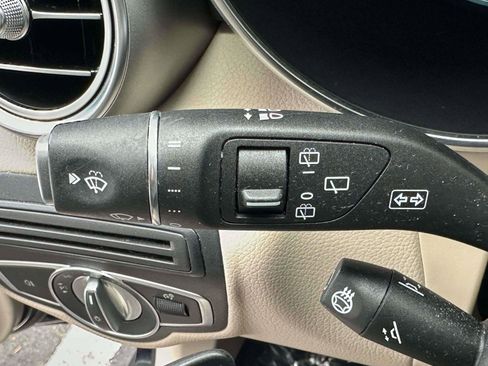 Certified 2022 Mercedes-Benz GLC 300 4MATIC image 22