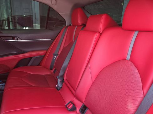 Used 2022 Toyota Camry XSE FWD image 6