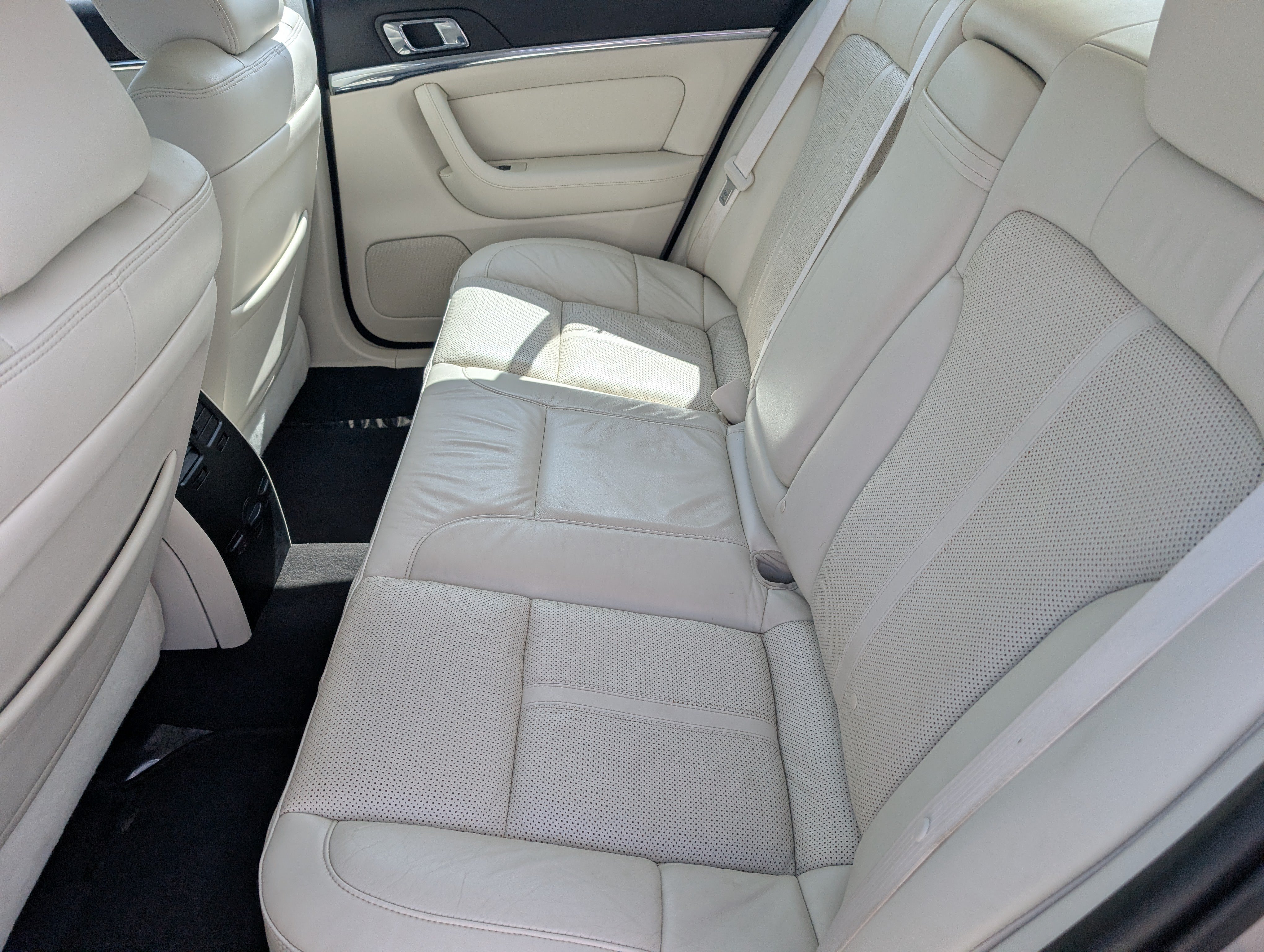 Used 2009 Lincoln MKS FWD image 24