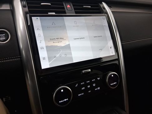 New 2026 Land Rover Discovery Limited Edition image 23