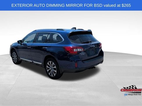 Used 2017 Subaru Outback 2.5i Touring AWD/4WD image 3