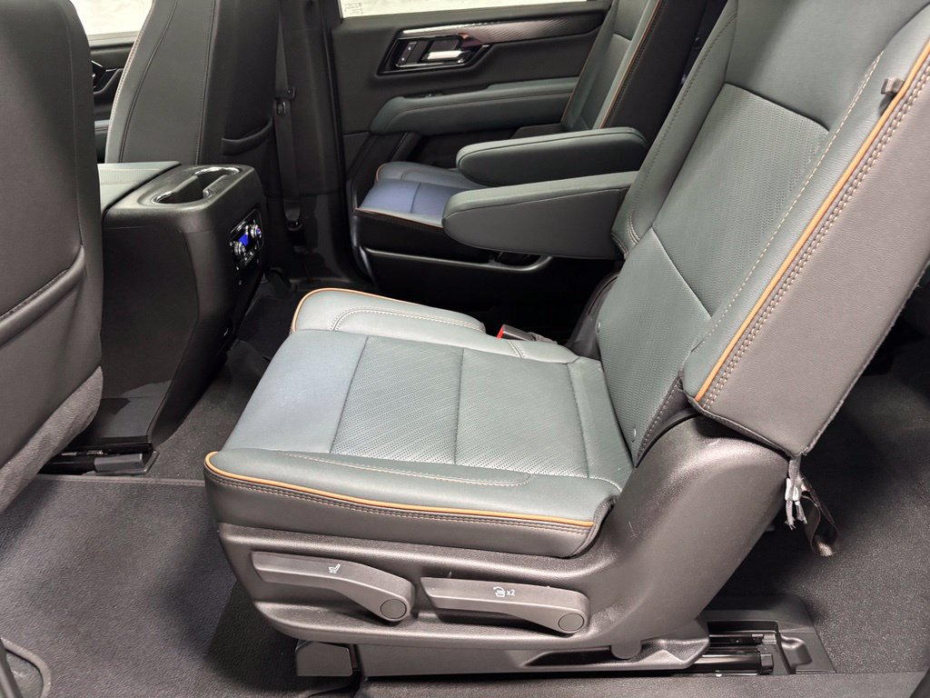 Used 2026 GMC Yukon XL AT4 AWD/4WD image 43