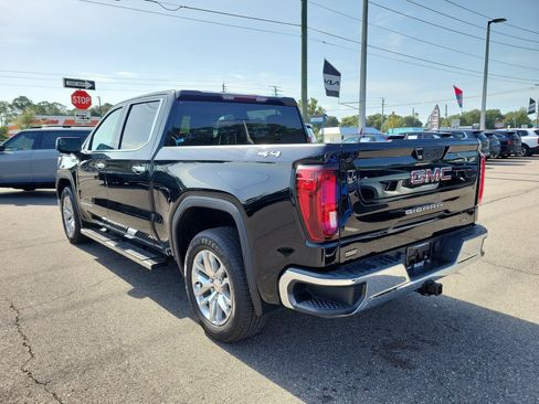 Used 2022 GMC Sierra 1500 SLT AWD/4WD image 4