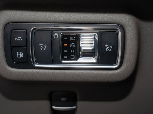 Used 2024 Lincoln Nautilus Reserve image 27