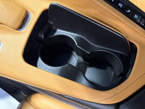 Used 2020 Chevrolet Corvette Stingray Preferred Cpe w/ 2LT Preferred Equipment Group RWD image 19
