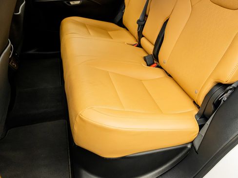 Used 2023 Lexus RX 350 Premium image 35