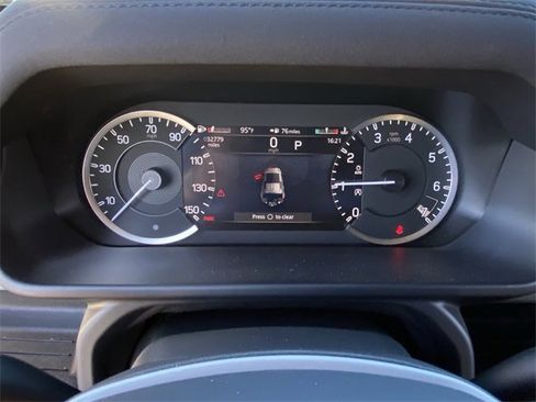 Used 2023 Land Rover Defender 110 X-Dynamic SE image 11